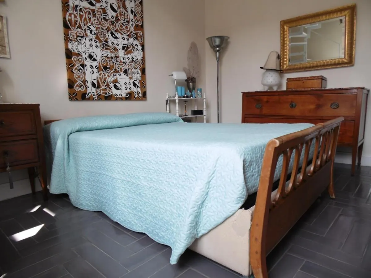 Bed and Breakfast Terrazza Fiorita Napoli 0*,  Italia